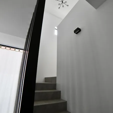 Vila Alvor Вилла