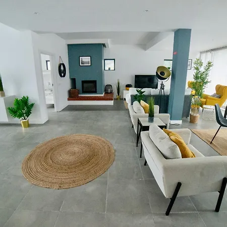 Villa Alvor 알보르