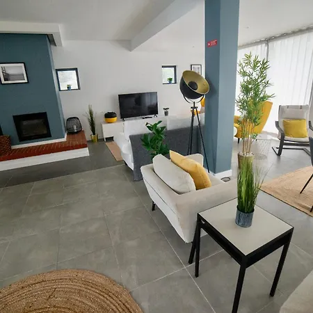 Villa Alvor 빌라 *