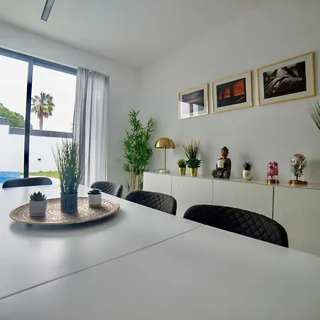 Villa Alvor * 알보르